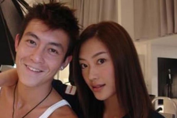 Ӧ�ɶ��¹�ϣ����ʷ ����Ʒ������С��ϲ����Ů��