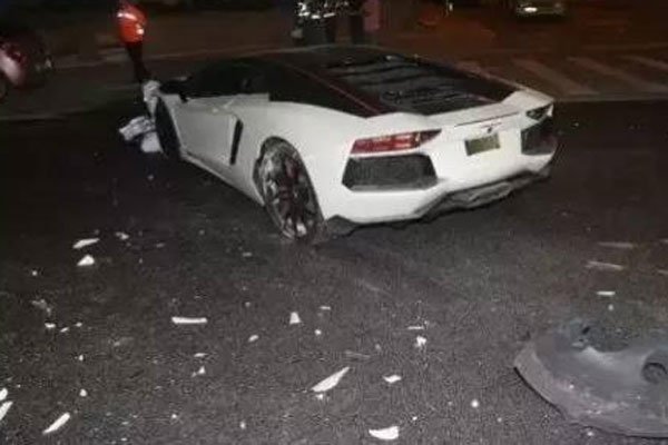 ���׷�ײ����Ϊ������ ���˻�ӦΪ��ȡ����������