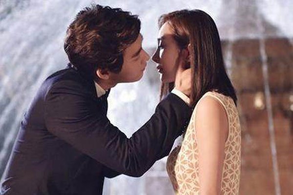 ���׷�ײ����Ϊ������ ���˻�ӦΪ��ȡ����������