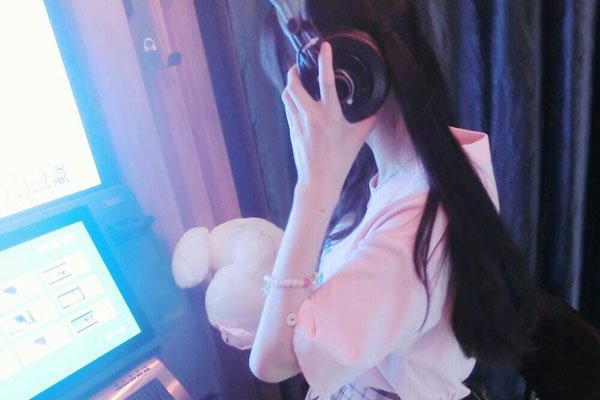 工口小学生赛高性感照 cos画风真的有点不敢恭维