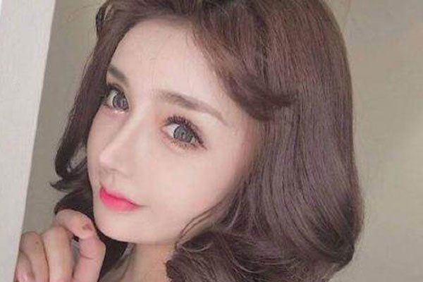 芭比迪丽拉原来的样子 整过容嘛整容前照片