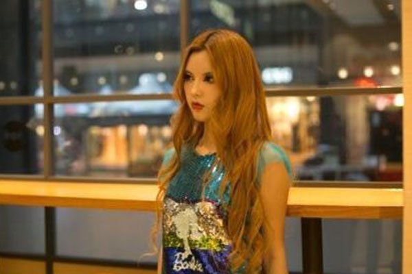 芭比迪丽拉原来的样子 整过容嘛整容前照片