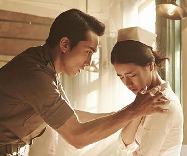 林智妍与宋承宪咬胸真做吗 宋承宪像婴儿一样吸允林智妍的胸