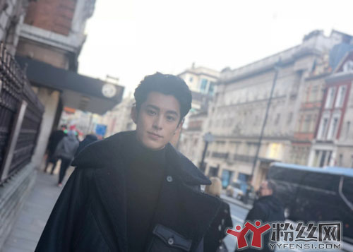 ������������ӹ������ۺ컭�� ��ȡ����ʲô�����ƺ������Ǽ�