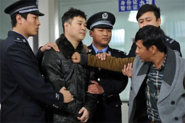 С���������¼����� ��ʵ������پ���Ӧ�÷��ı�ҥ