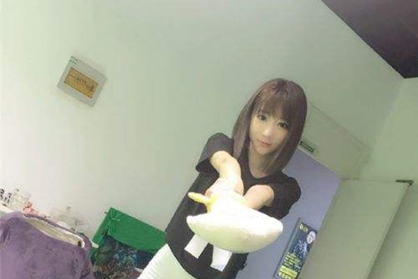 mini˹ֱ747 Ů·ͷ