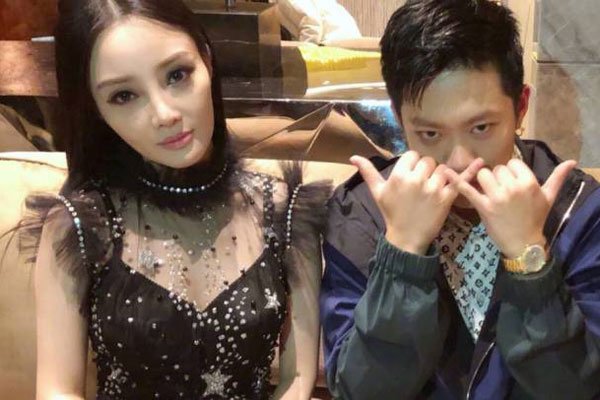 ��С�pgone�¼���ͷ��ֻ�ǽ�� ������������������Ƭ