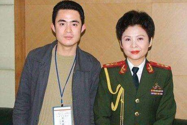 ���Ļ�������������ô���ϵ� ���Ļ�������Ө�ĺ�¥�¼�����