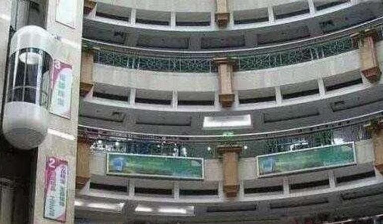 ����㳡�˸��ײ����� �ֹ�������㳡���˶�����