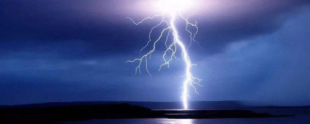 冬天打雷预示着什么 冬天打雷闪电民间说法