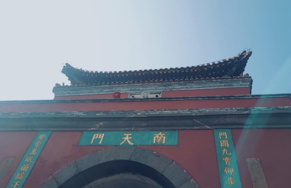 ��̩ɽ��ʲô�����ͼɻ� ���ﲻ�У���̩ɽΪɶ���ܵǵ���