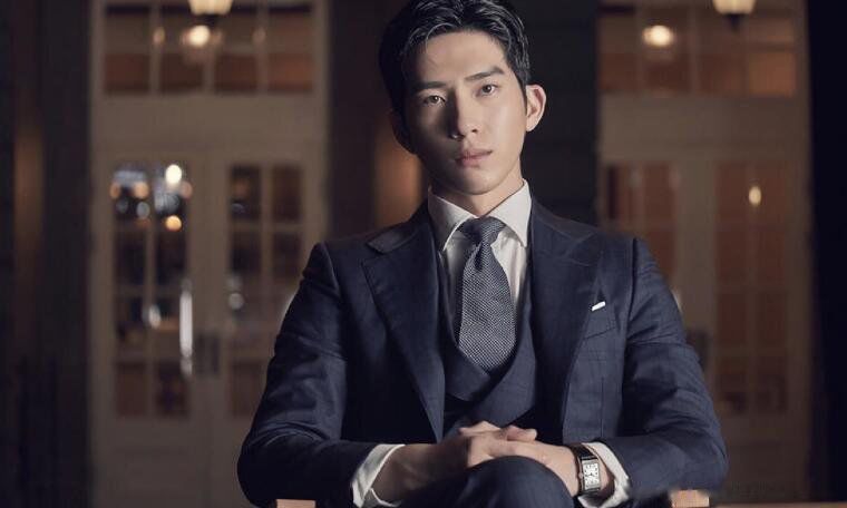 Ů��������ͷ��˭ �ƺ����������ݵ������Ѿ���Ȼ�ͷ��ܷ�