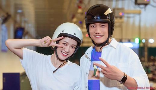 ���Ƕ����׸������ϼ�� ����С9����Ϲ������Ǹ�ɶ��