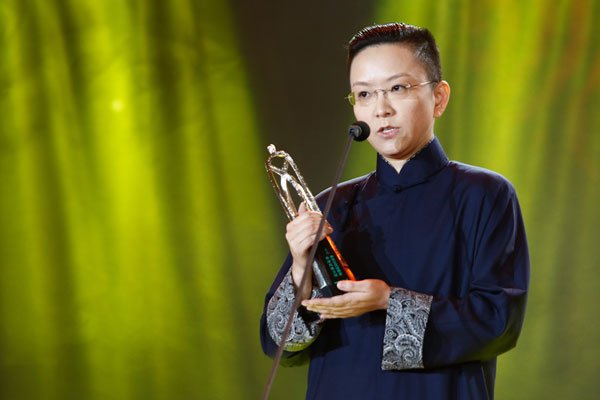 褼ϼ Ůȡ