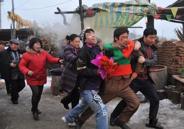 hello��������Ƚ��� ��ĳ���ѹ�ֽ���һ��ʲô����