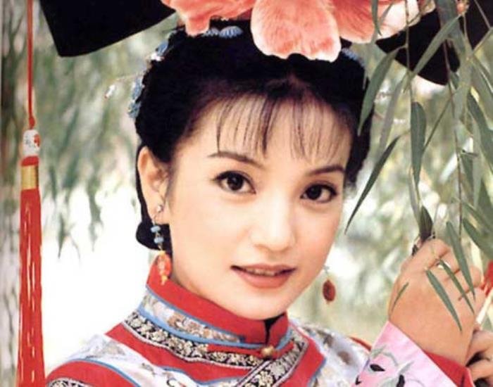 赵薇被离婚了吗 与富豪老公黄有龙好像婚变了