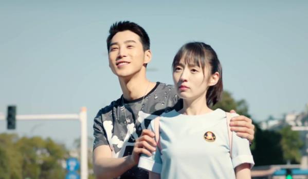 һ��ͬ����·�Ŵ�����˭��һ�� ���Ӱ���һ������