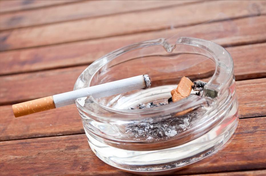 ǧ��Ҫ���̻Ҹ��ﵹˮ �����飺�̻Ҹ���Ϊʲô���ܵ�ˮ