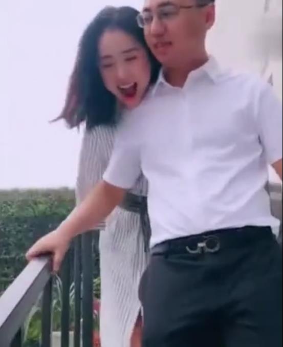 �ϱ�Ů������������� ������Ϲ����������ڵ�״����ô��