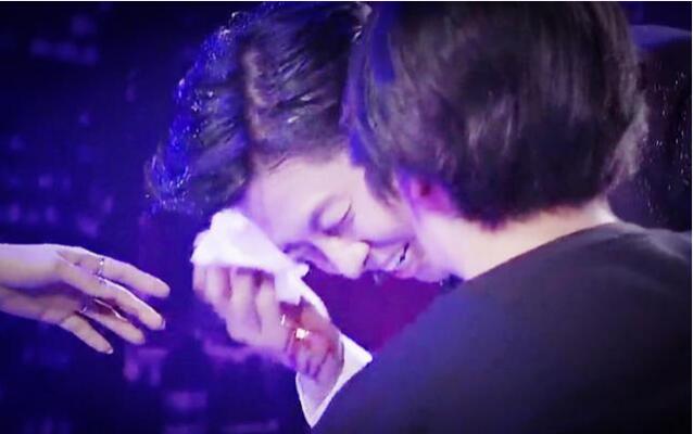 王蓉怎么疯的 得精神病?歌手王蓉到底经历了什么