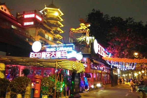 �ɶ�����������Ů�¼� ֱ�Ӱ����ϣ�����Ů������ʼĩ