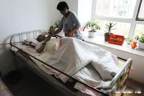 �����˰������й�����ô �й���?��ҽԺ׬����Ǯ