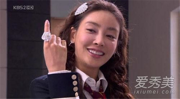 ��������Ȧ����͵���¼� ��˵���Ƶ��33λŮ��˭��Ư����״