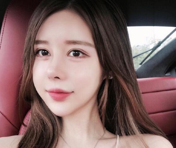 女模特于雯是干什么的 女网红于雯的无圣光大尺度作品