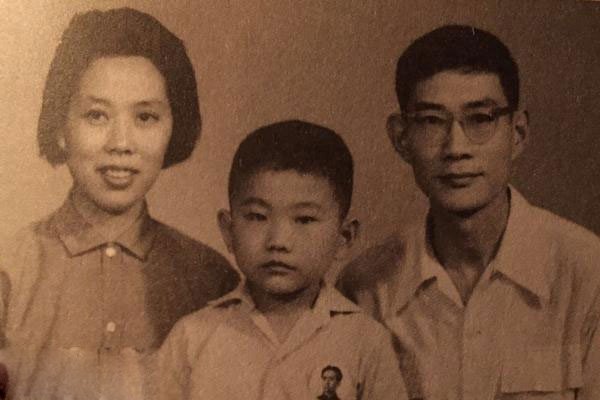 曹可凡为什么不被尊重 显赫家世:曹可凡什么来头