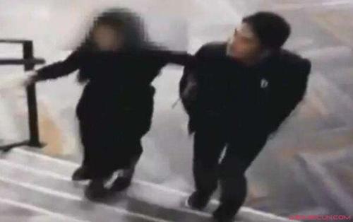 刘强东案件女方讲述事情经过 留学生:刘强东刘静尧酒店细节