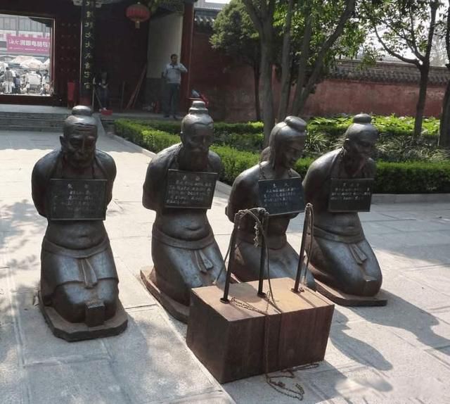 ����Ĺǰ���ŵ�����˶���˭ �����Ϊ�β�����(С���ײ���)