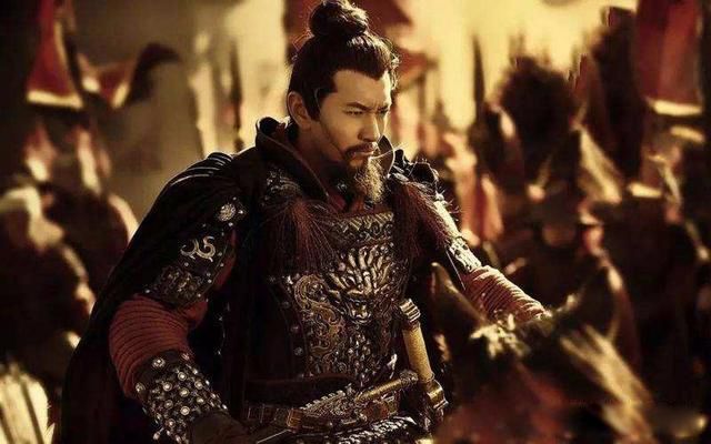 ����Ĺǰ���ŵ�����˶���˭ �����Ϊ�β�����(С���ײ���)