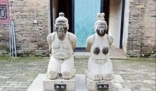 ����Ĺǰ���ŵ�����˶���˭ �����Ϊ�β�����(С���ײ���)