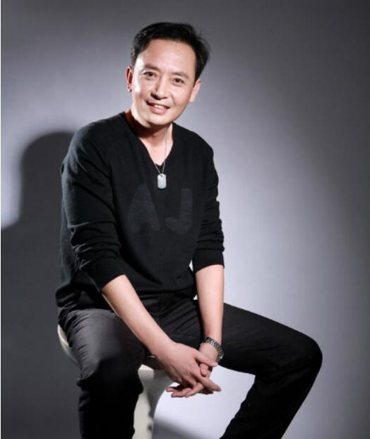 ��ټ����������ϼ�� ��������ɫ������ں�¥�������˭