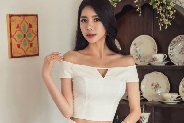 Ů�����ִ��ְ׵����� һ���ز����Գ����������������