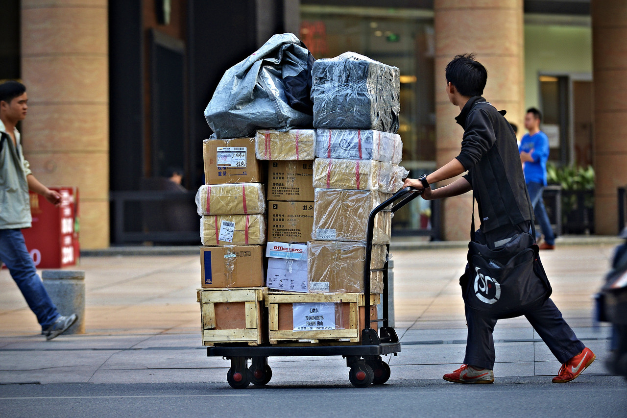 顺丰小哥被打总裁处理打人者怎么样了 追究到底:被扇事件后续