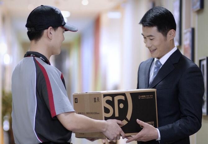 顺丰小哥被打总裁处理打人者怎么样了 追究到底:被扇事件后续