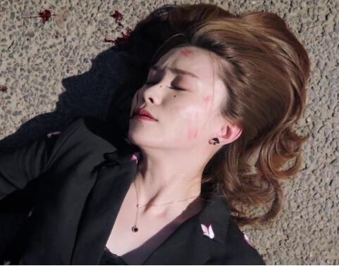猎毒人楚莹是谁演的 黑帮千金喜欢吕云鹏却被开车撞死