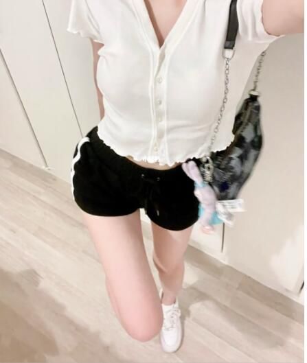 �߽�ʲô��˼���紩�� �Ǳ������ʲô�и߽�Ů�����к�