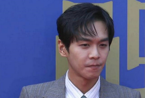 ������������ô���� ����ǰ��Ա��գ�������������Ϊ�˽�ɫ��