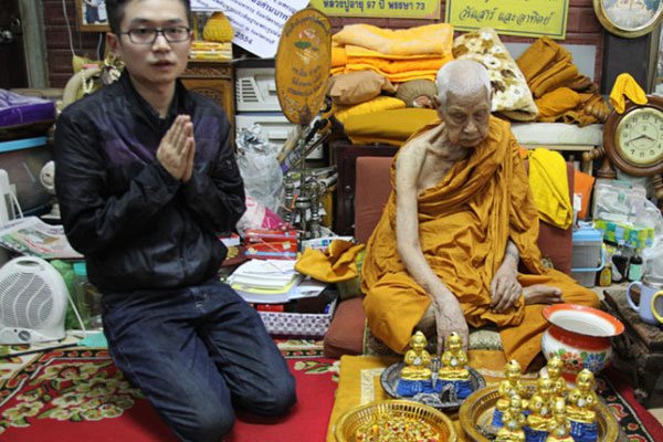 泰国古曼童是真的吗 吃东西的视频怎么回事