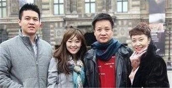 ��ά��Ů�����ݱ���̫ǿ�� ���μ�����ά�ĵĸ��˼���