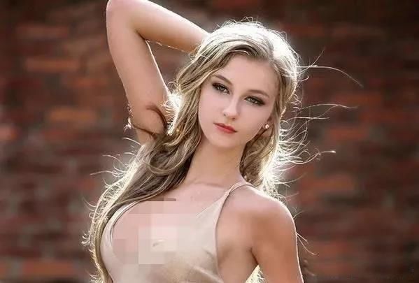 ڿŮ˿ ŮţëĻ