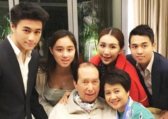 �κ����̫�������м����� �������Ӷ���Ů��