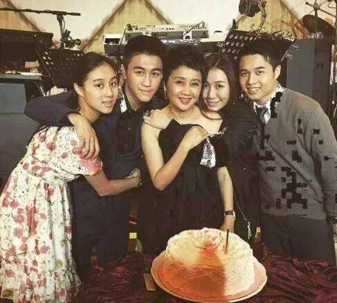 �κ����̫�������м����� �������Ӷ���Ů��