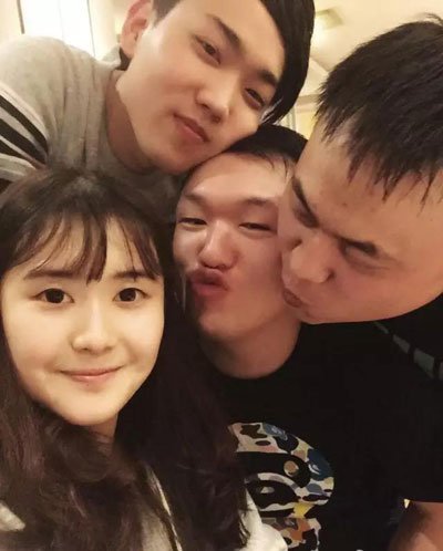 ���Ӻ������������� ���չ˵�����Ů�����˭