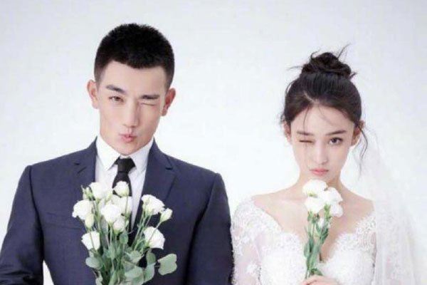 张馨予黑资料八卦 床照事件:张馨予和吴卓羲的合影怎么回事