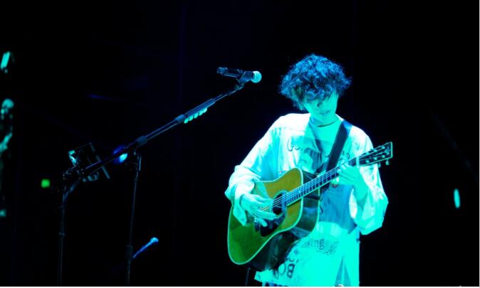 �׽���ʦ�������ϼ�� ��¶�����������ۺ�֢�������