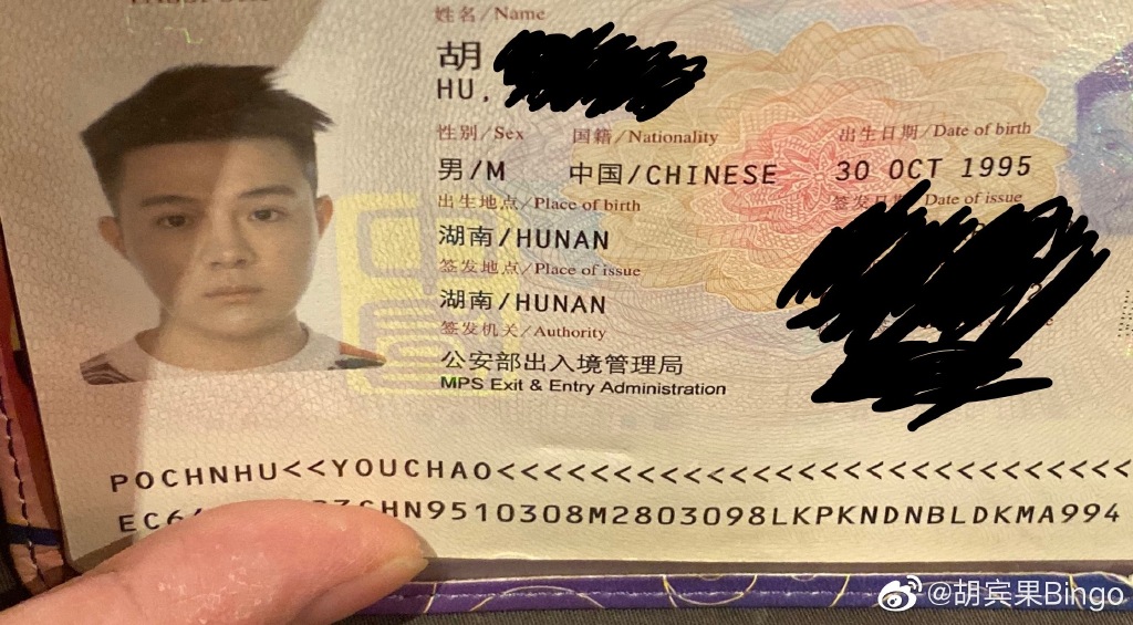 �������������� Ů�Ի���ǩ�����������еĻ���Ů��