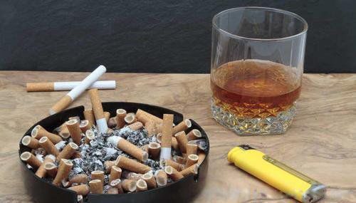 �̻Ҹ�Ϊʲô���ܵ�ˮ��ԭ�� ���ɵ�ˮϣ������Զ����(����ϸ)